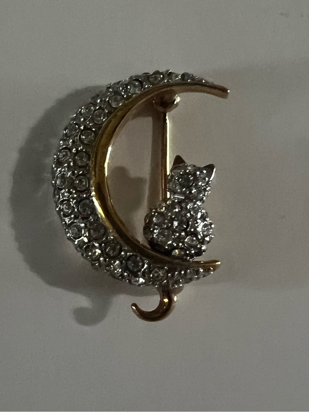 Vintage Carolee Brooch Pin Rhinestone Cat On Crescent Moon Gold Tone